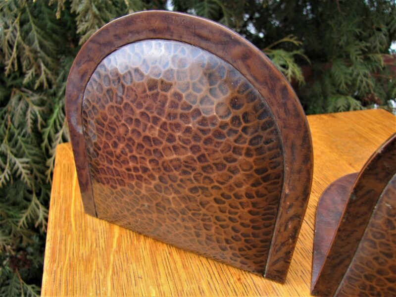 Superb & Rare Pair of Antique Gustav Stickley Hammered Copper Bookends w5250 - Image 7
