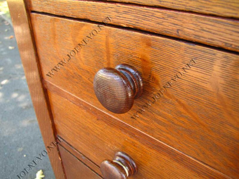 Gustav Stickley, Harvey Ellis Chest of Drawers W958 - Image 3