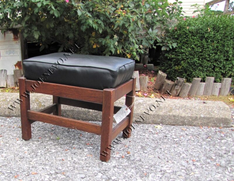 L&jg Stickley  Footstool  W2478 - Image 2