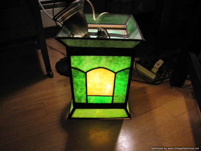 Large Arts & Crafts Stained Glass Lantern. W4884 - Image 4