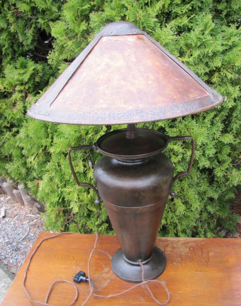 Superb & Rare Antique Large Roycroft Table Lamp. W3302 - Image 6