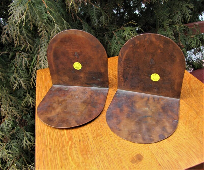Superb & Rare Pair of Antique Gustav Stickley Hammered Copper Bookends w5250 - Image 2