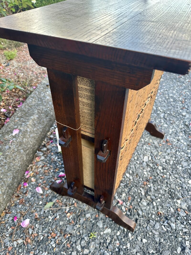 Roycroft "Little Journey" and "Selective Writings" Bookstand - w5571 - Image 5