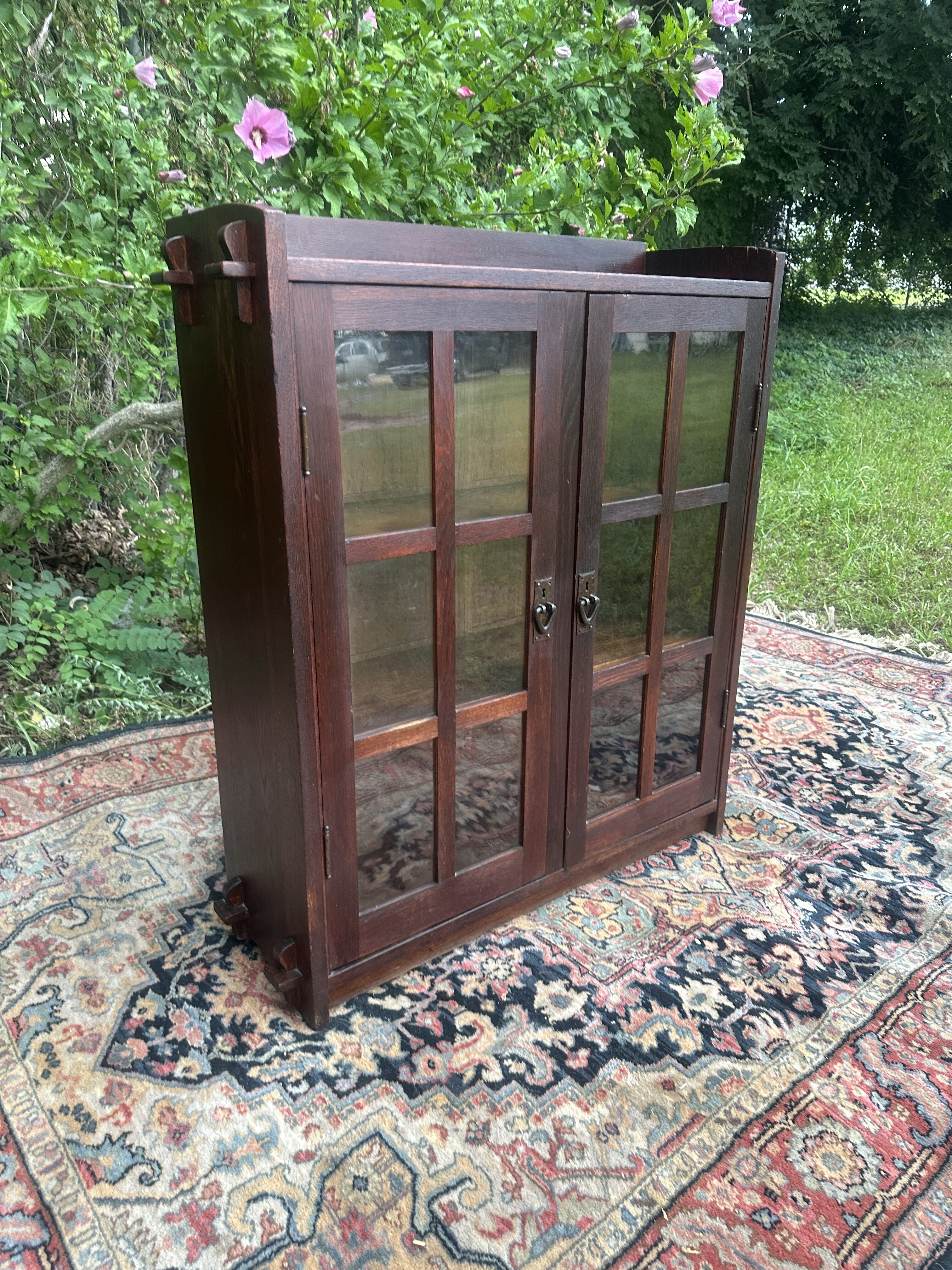 Gustav Stickley lowest height 2 door bookcase Model #523 W8523