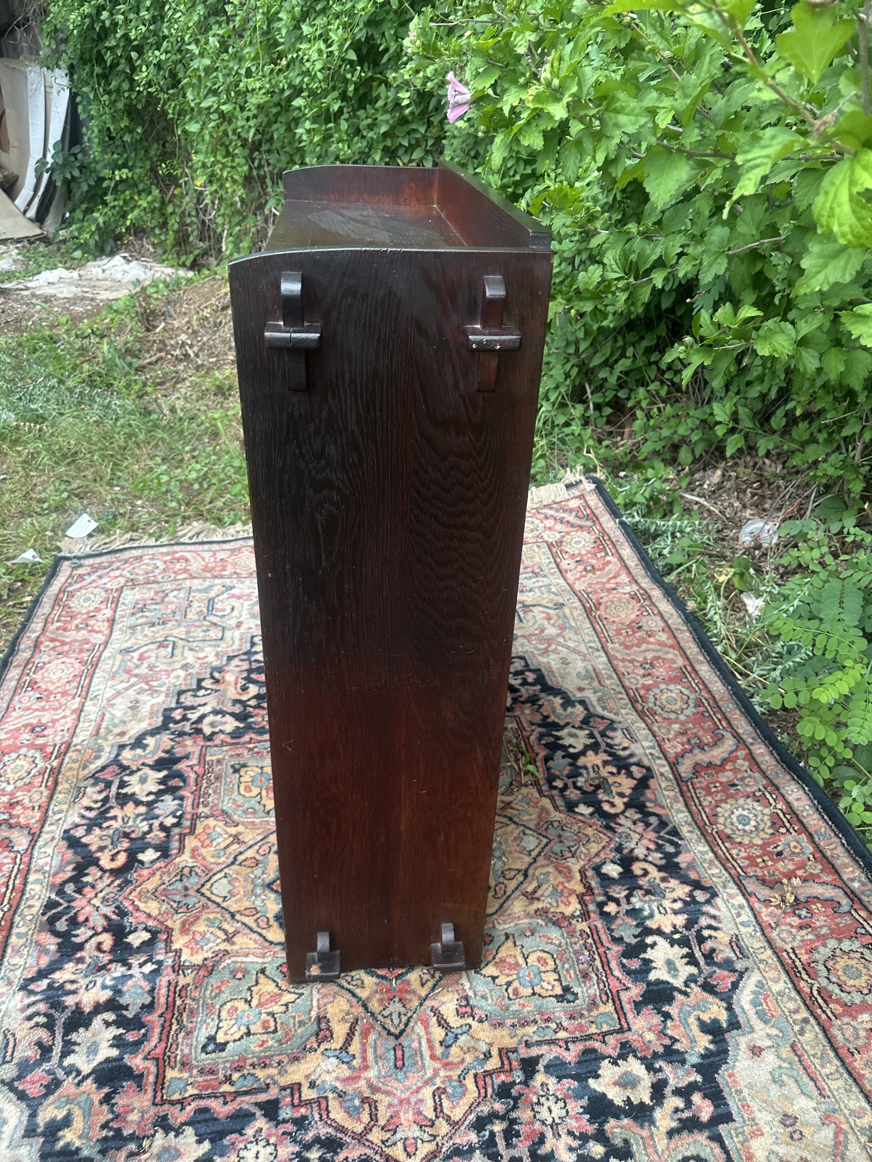 Gustav Stickley lowest height 2 door bookcase Model #523 W8523 - Image 7