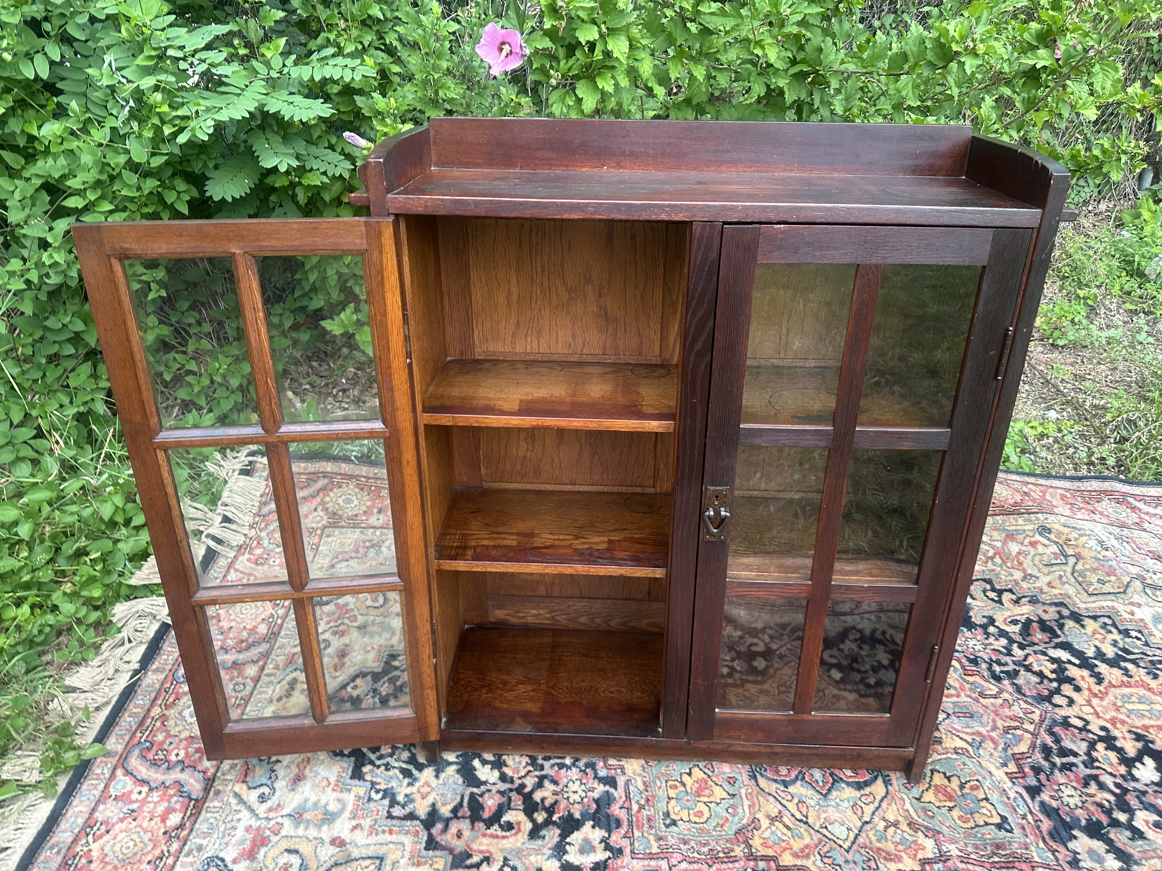 Gustav Stickley lowest height 2 door bookcase Model #523 W8523 - Image 12