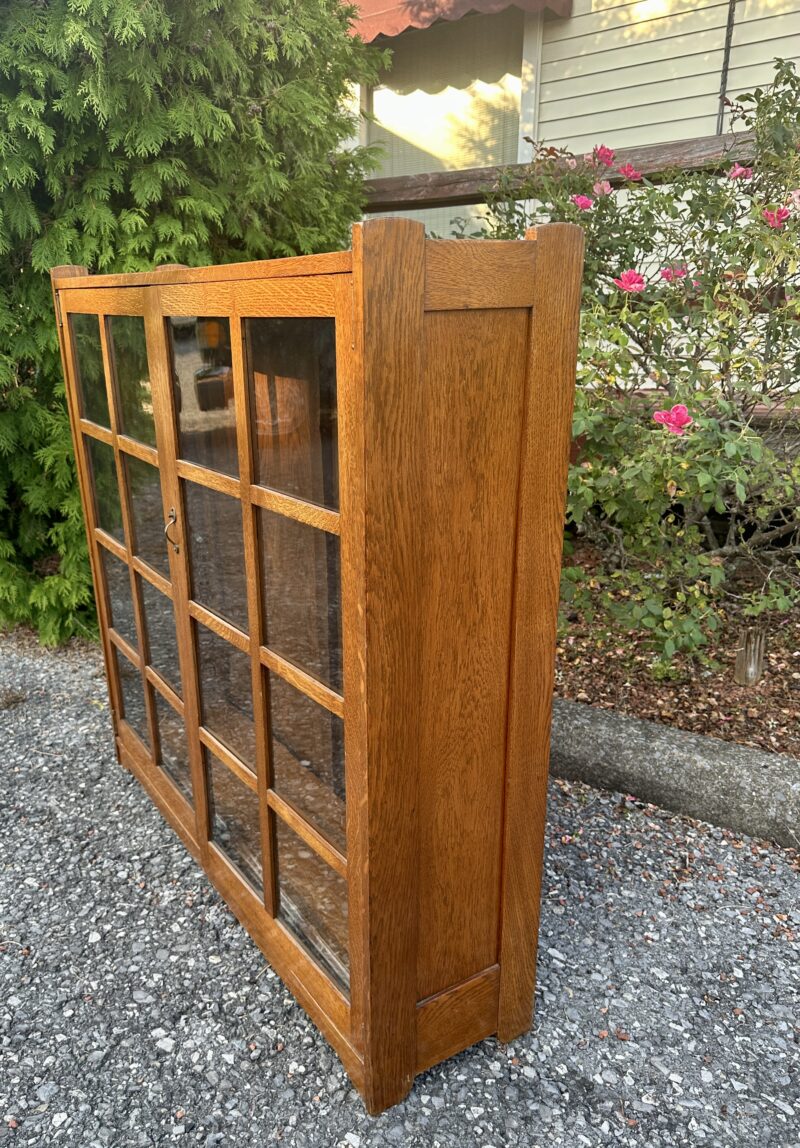 Antique STICKLEY BROS 2 door bookcase - w1665 - Image 3