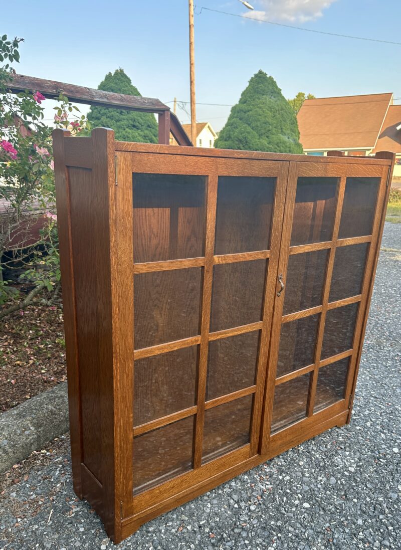 Antique STICKLEY BROS 2 door bookcase - w1665 - Image 4