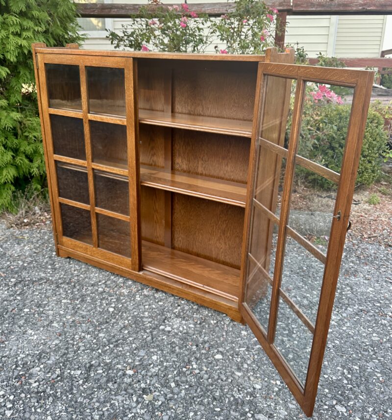 Antique STICKLEY BROS 2 door bookcase - w1665 - Image 13