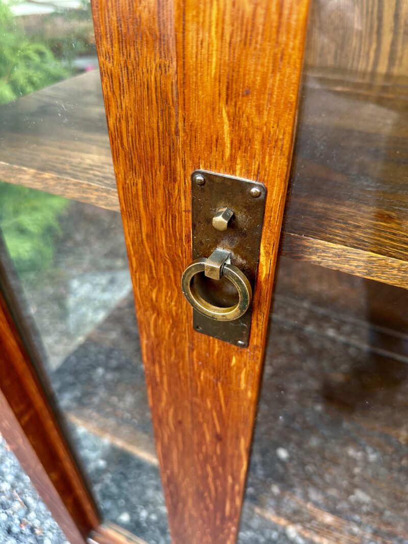 Antique Stickley Bros one door china cabinet - w1111 - Image 9