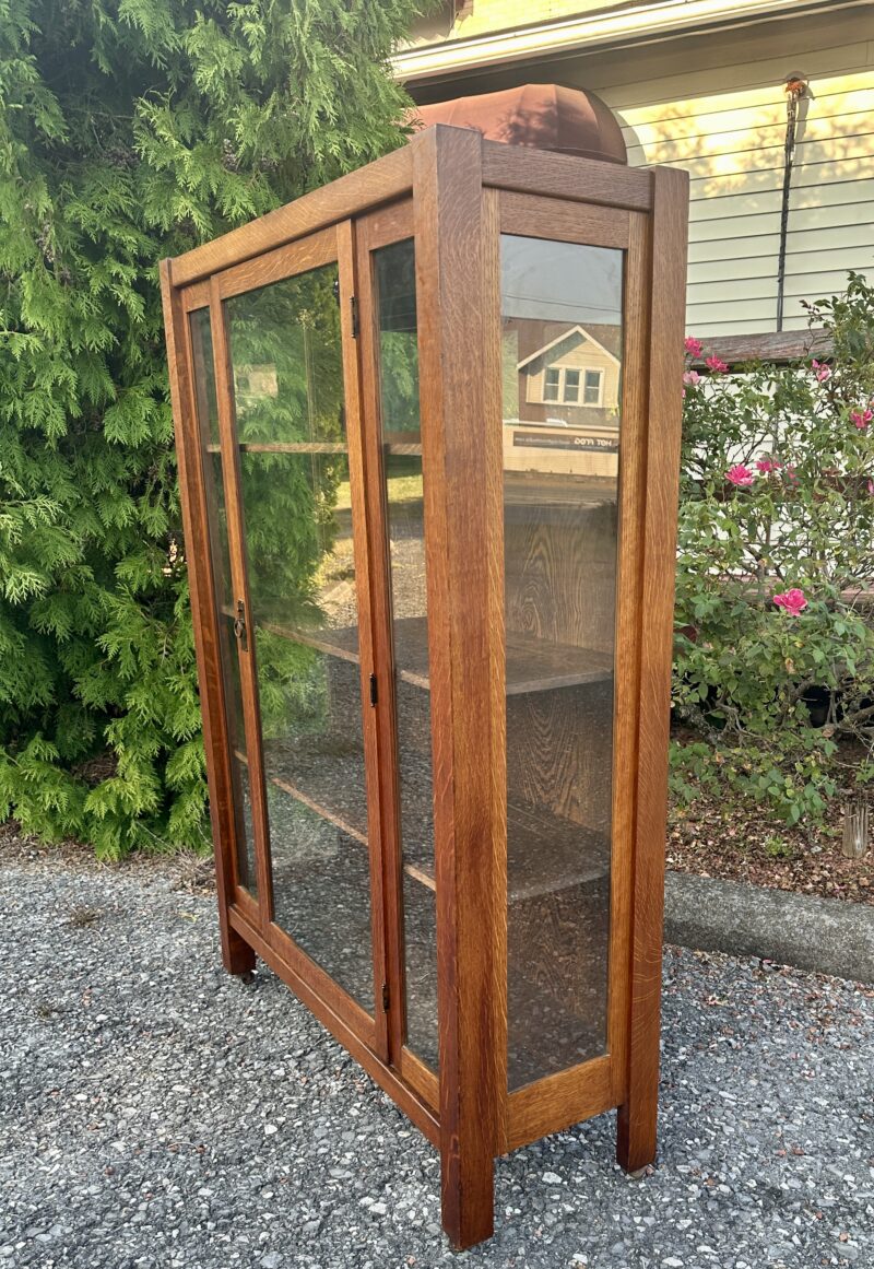 Antique Stickley Bros one door china cabinet - w1111 - Image 19