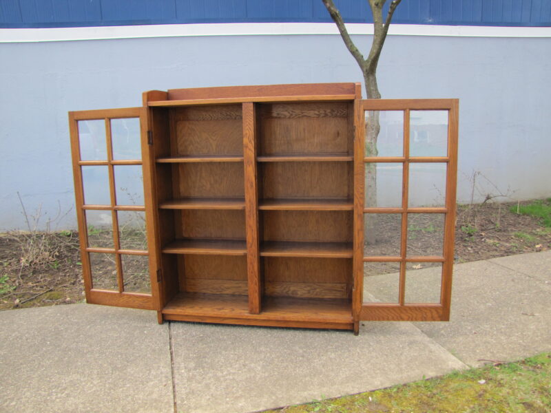 Early GUSTAV STICKLEY 2 door bookcase - SOLD - Image 7