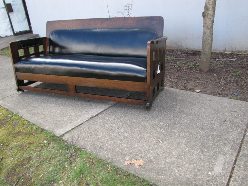 Settle - W1319 - Image 14
