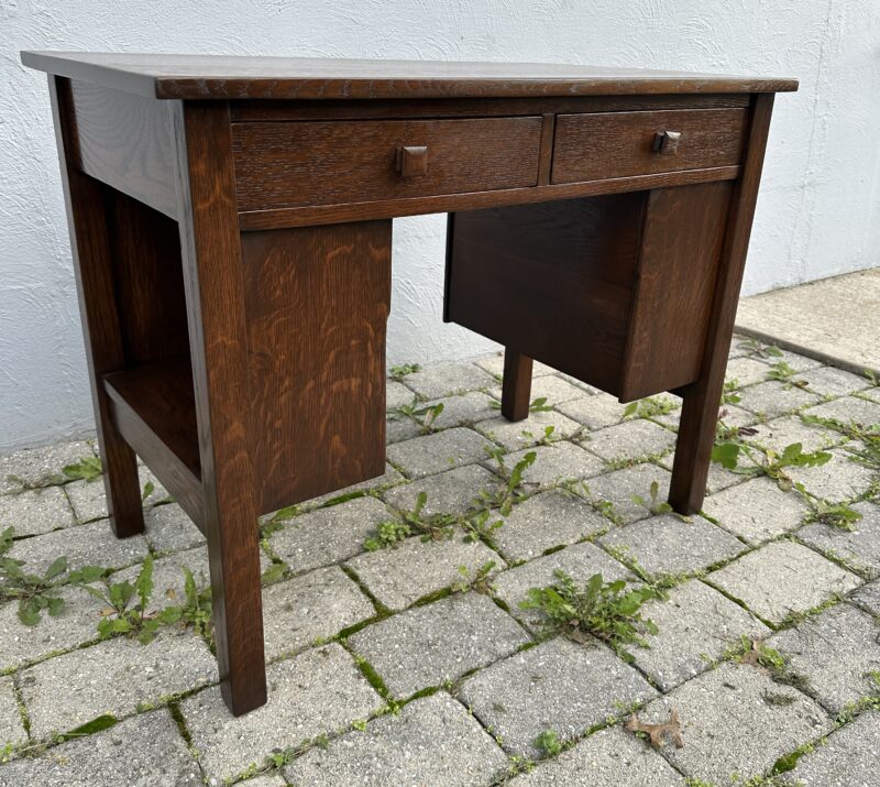 Antique JM YOUNG desk with a shelf on each side - W5000 - Image 4