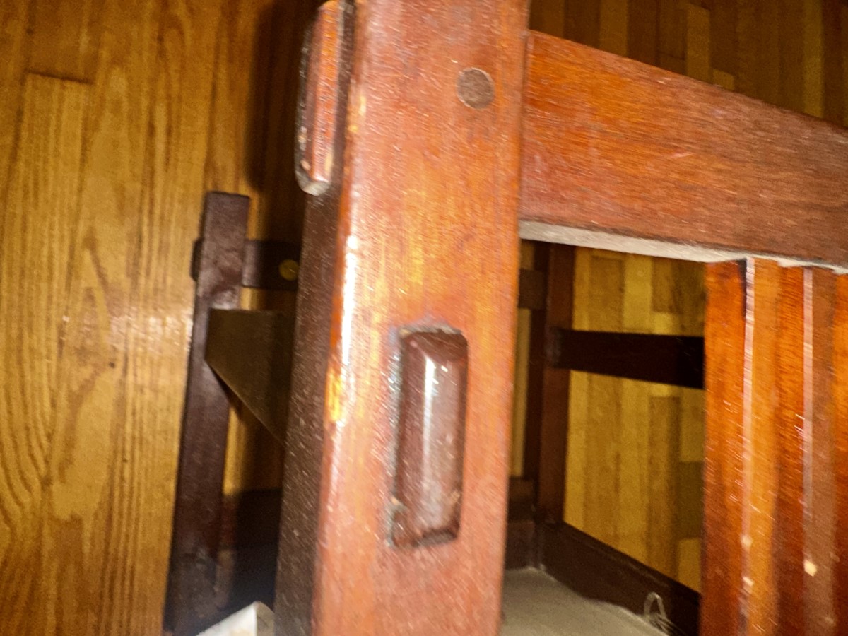 Antique Gustav Stickley Spindled Footstool Original Leather Top W7968 - Image 4