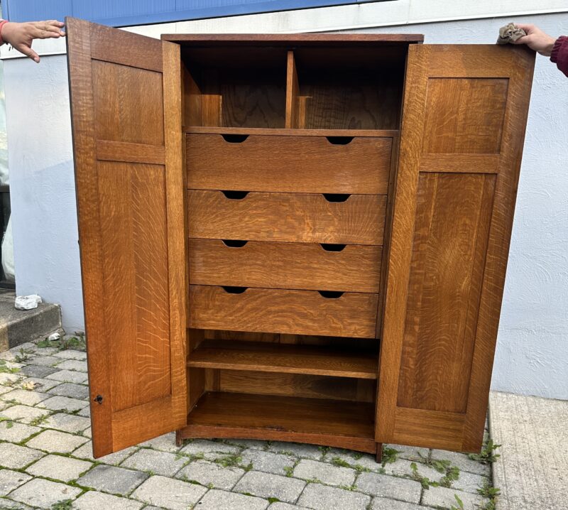 Antique Gustav Stickley wardrobe - w8056 - SOLD!! - Image 5