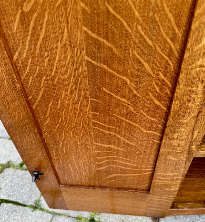 Antique Gustav Stickley wardrobe - w8056 - SOLD!! - Image 9