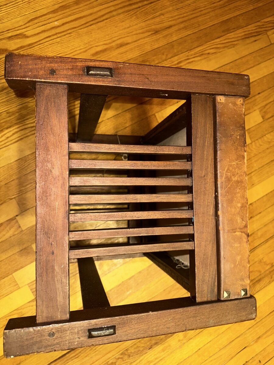 Antique Gustav Stickley Spindled Footstool Original Leather Top W7968 - Image 10