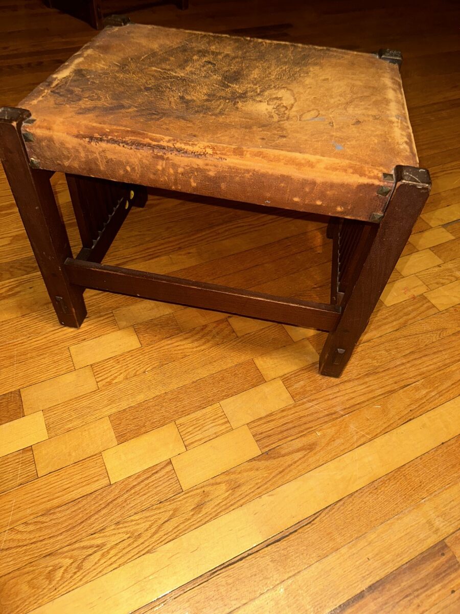 Antique Gustav Stickley Spindled Footstool Original Leather Top W7968 - Image 33