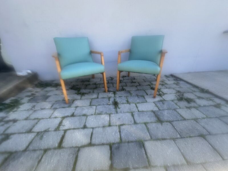 Pair of mid-century modern arm chairs in good condition - w8125 - Image 4