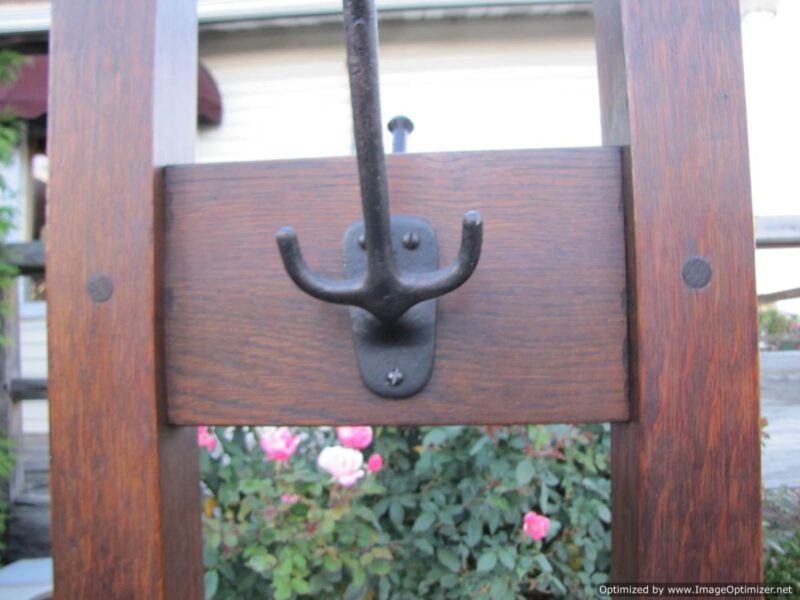 Antique Gustav Stickley Costumer / Coat Rack. W2032 - Image 4