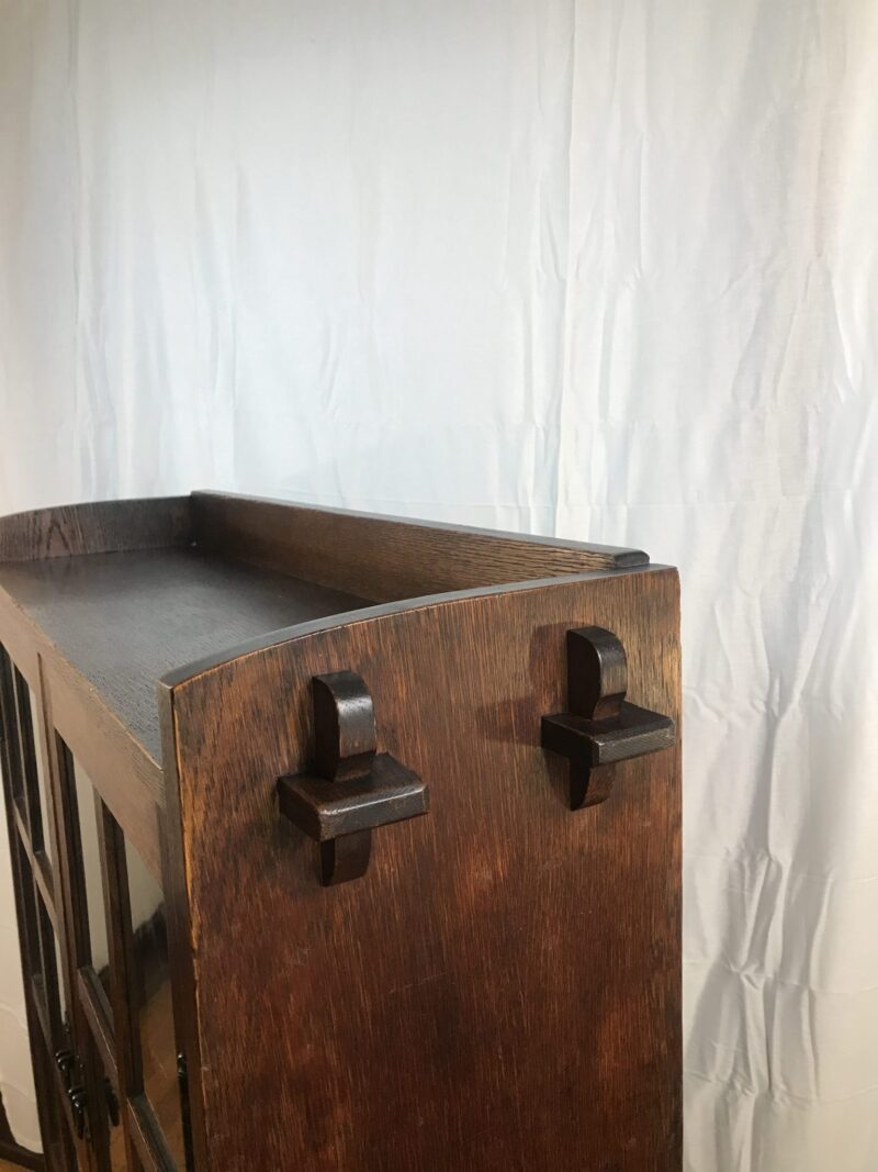 Superb Antique GUSTAV STICKLEY   Two Door Bookcase with keys thru tenon construction   W7465 - Image 7
