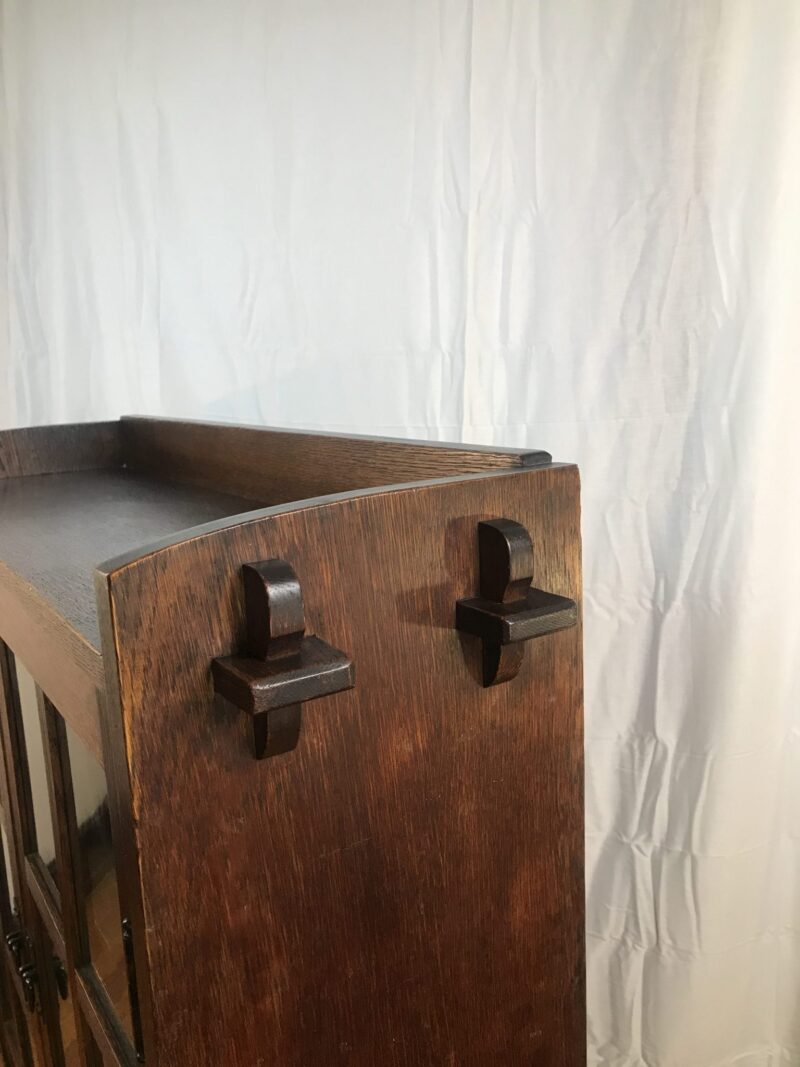 Superb Antique GUSTAV STICKLEY   Two Door Bookcase with keys thru tenon construction   W7465 - Image 9