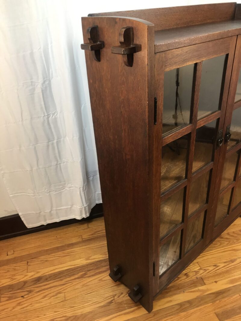 Superb Antique GUSTAV STICKLEY   Two Door Bookcase with keys thru tenon construction   W7465 - Image 15