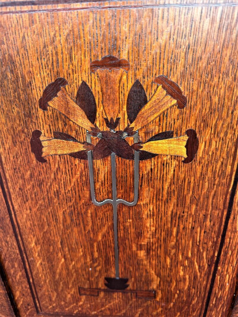 Important GUSTAV STICKLEY Music Cabinet with Inlay  Circa 1901   W7251 - Image 3