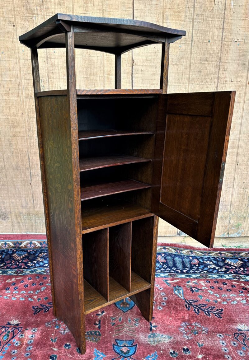 Important GUSTAV STICKLEY Music Cabinet with Inlay  Circa 1901   W7251 - Image 5