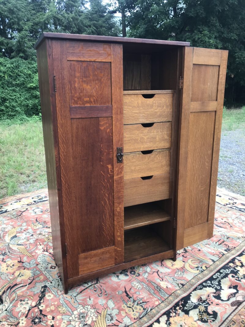 Antique GUSTAV STICKLEY wardrobe circa 1907 - SOLD - Image 5