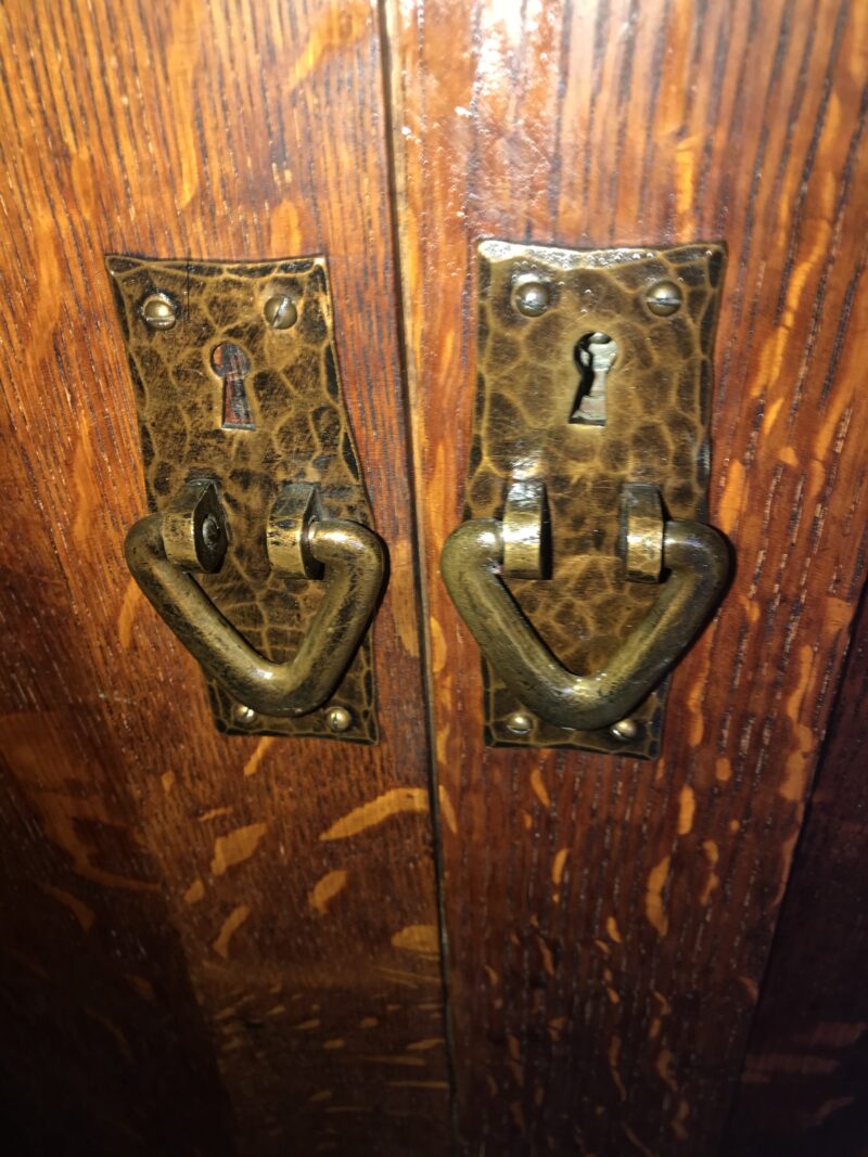 Antique GUSTAV STICKLEY wardrobe circa 1907 - SOLD - Image 4