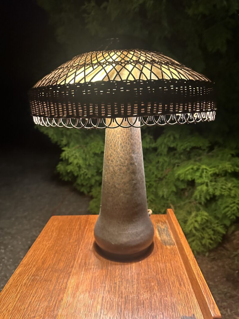 Gustav Stickley Hand-Hammered Copper Base Table Lamp - W7996 - Image 4