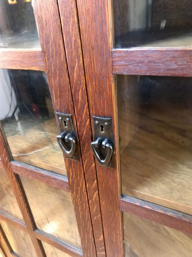 Superb Antique GUSTAV STICKLEY   Two Door Bookcase with keys thru tenon construction   W7465 - Image 27