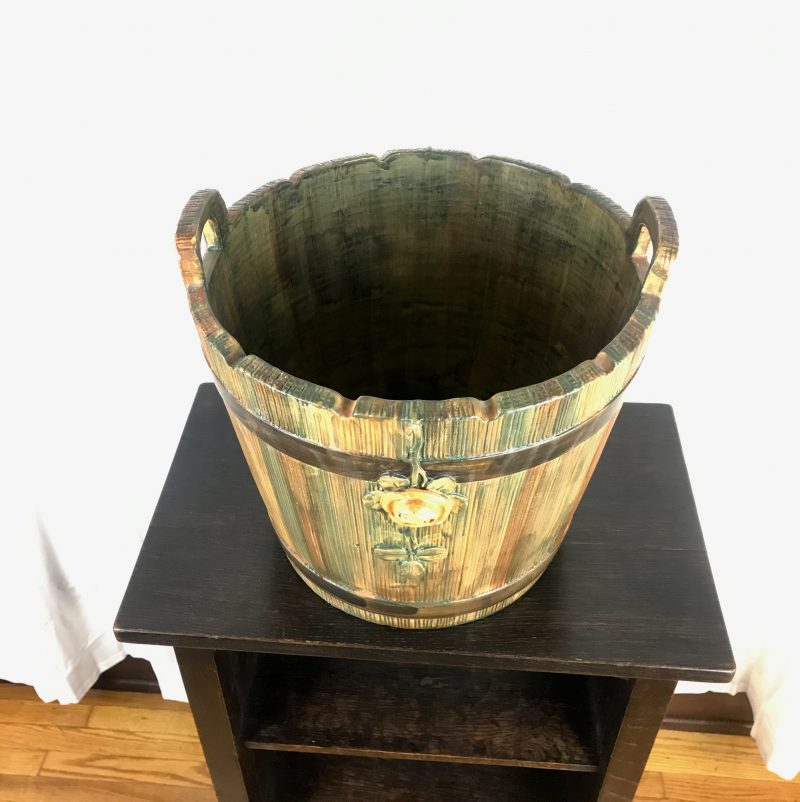 Beautiful   Antique Decorative   WELLER POT     W4469 - Image 17