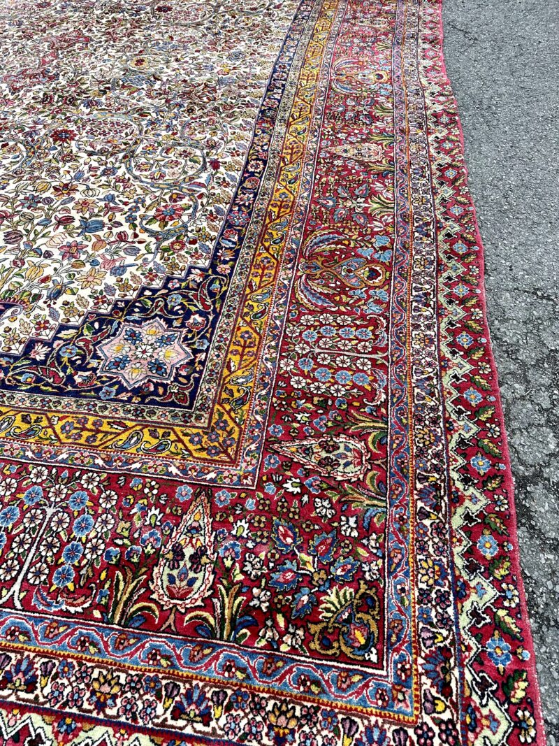 SUPERB Vintage Karastan Rug in Persian Kerman Design - 9 x 12 - Image 12