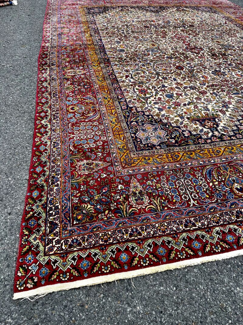 SUPERB Vintage Karastan Rug in Persian Kerman Design - 9 x 12 - Image 10