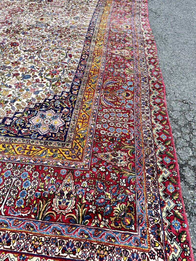 SUPERB Vintage Karastan Rug in Persian Kerman Design - 9 x 12 - Image 8