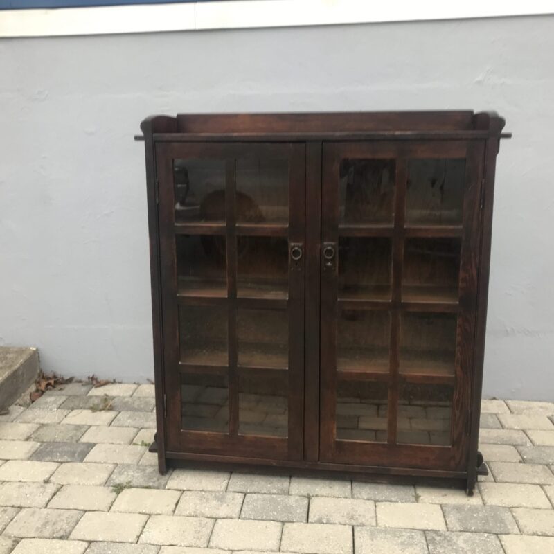 W3890 Gustav Stickley 2 door bookcase - Image 10