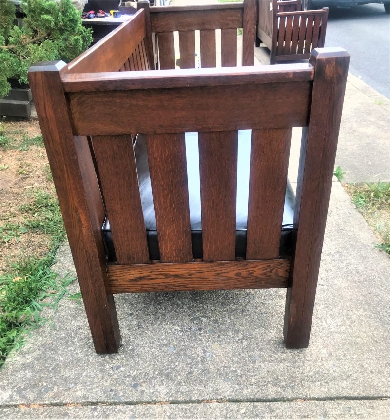 W5538 Antique Arts and Crafts "Harden" Settle - Image 3