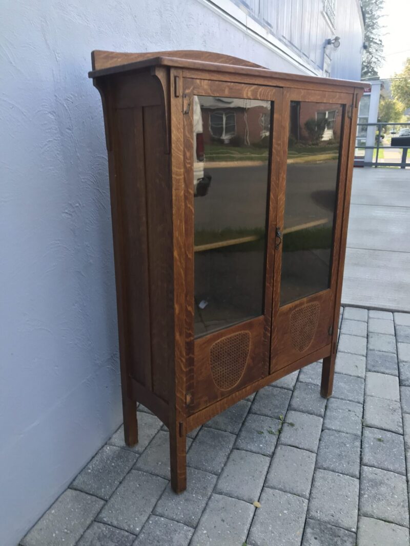 Limbert Bookcase  W7087 - Image 16