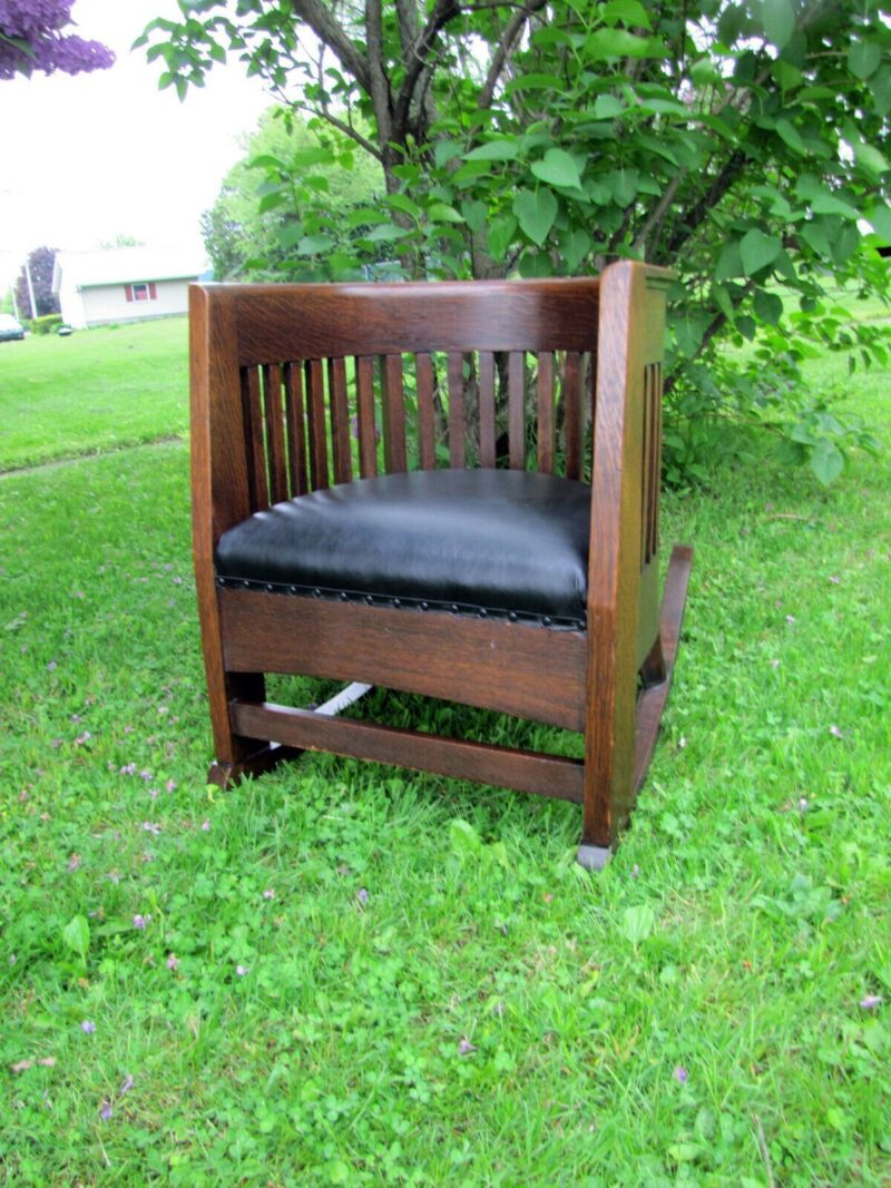 Beautiful PLAIL BROS Barrel Chair. W5612 - Image 2