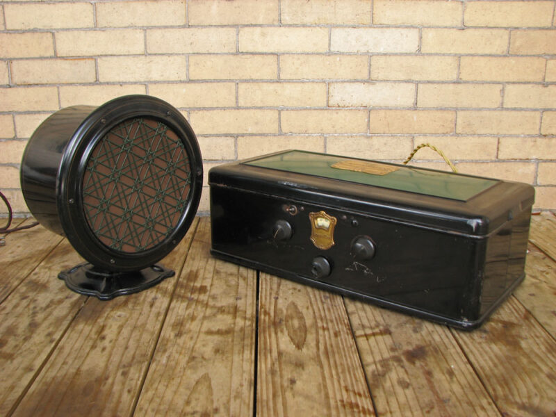 Atwater Kent   Tube Radio F9658