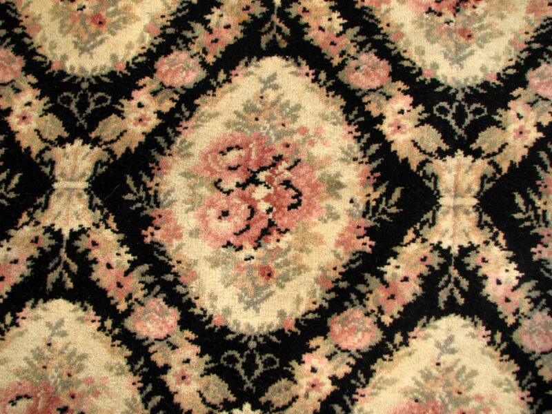 Rare Anglo Persian Wilton Rug. R66 - Image 7
