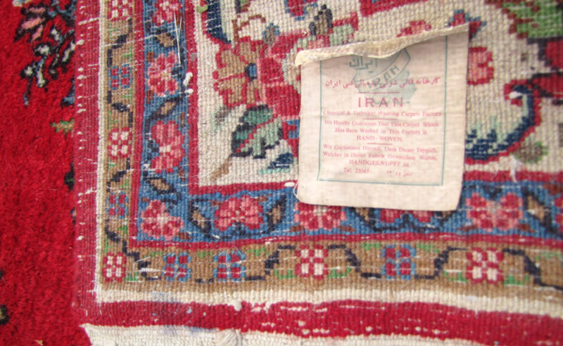 Vintage Persian Sarouk Oriental Rug. RR2911 - Image 9