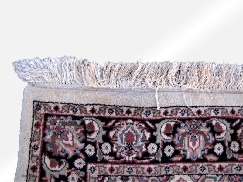 Vintage Hand Knotted Oriental Rug. RR3421 - Image 7