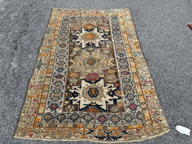ANTIQUE Caucasian oriental rug c. 1900  4'1"x5'9" - RR4019 - Image 7