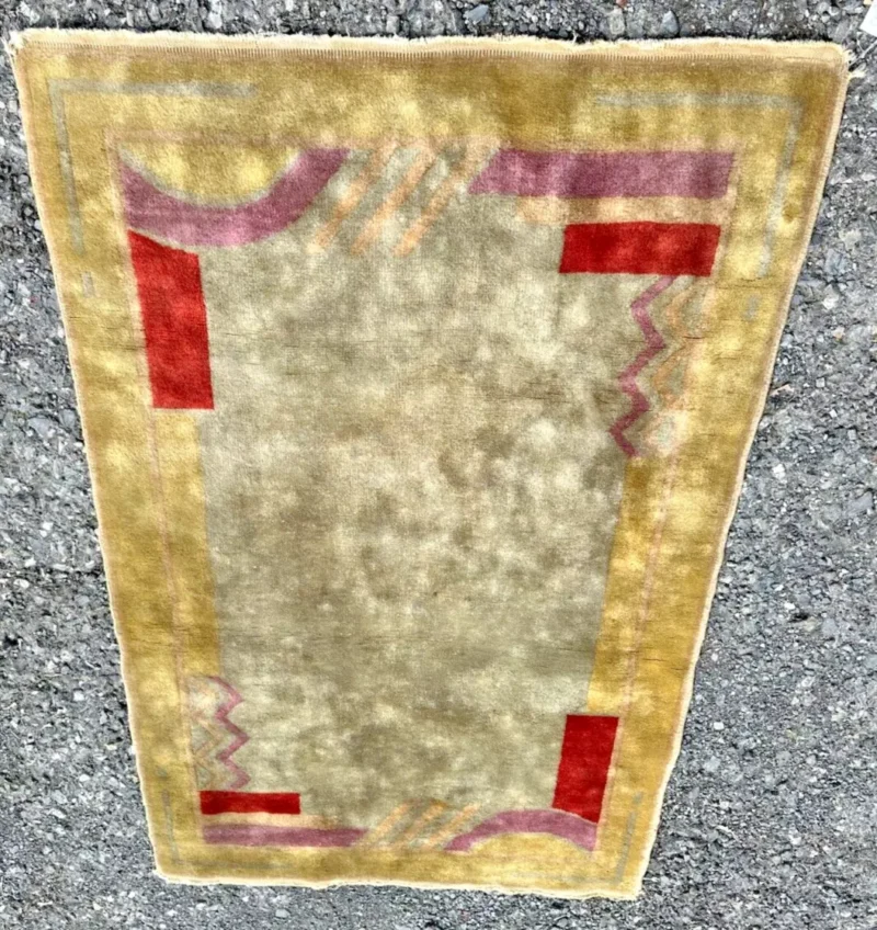 DECO design made wool pile rug in very good condition. REDUCED PRICE -  rr4722