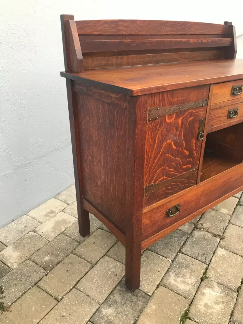 ANTIQUE  GOOD CONDITION PERIOD L&JG STICKLEY SIDEBOARD SUPER HARDWARE - Image 19