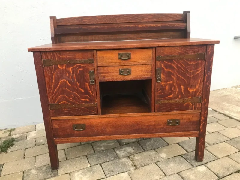 ANTIQUE  GOOD CONDITION PERIOD L&JG STICKLEY SIDEBOARD SUPER HARDWARE - Image 20